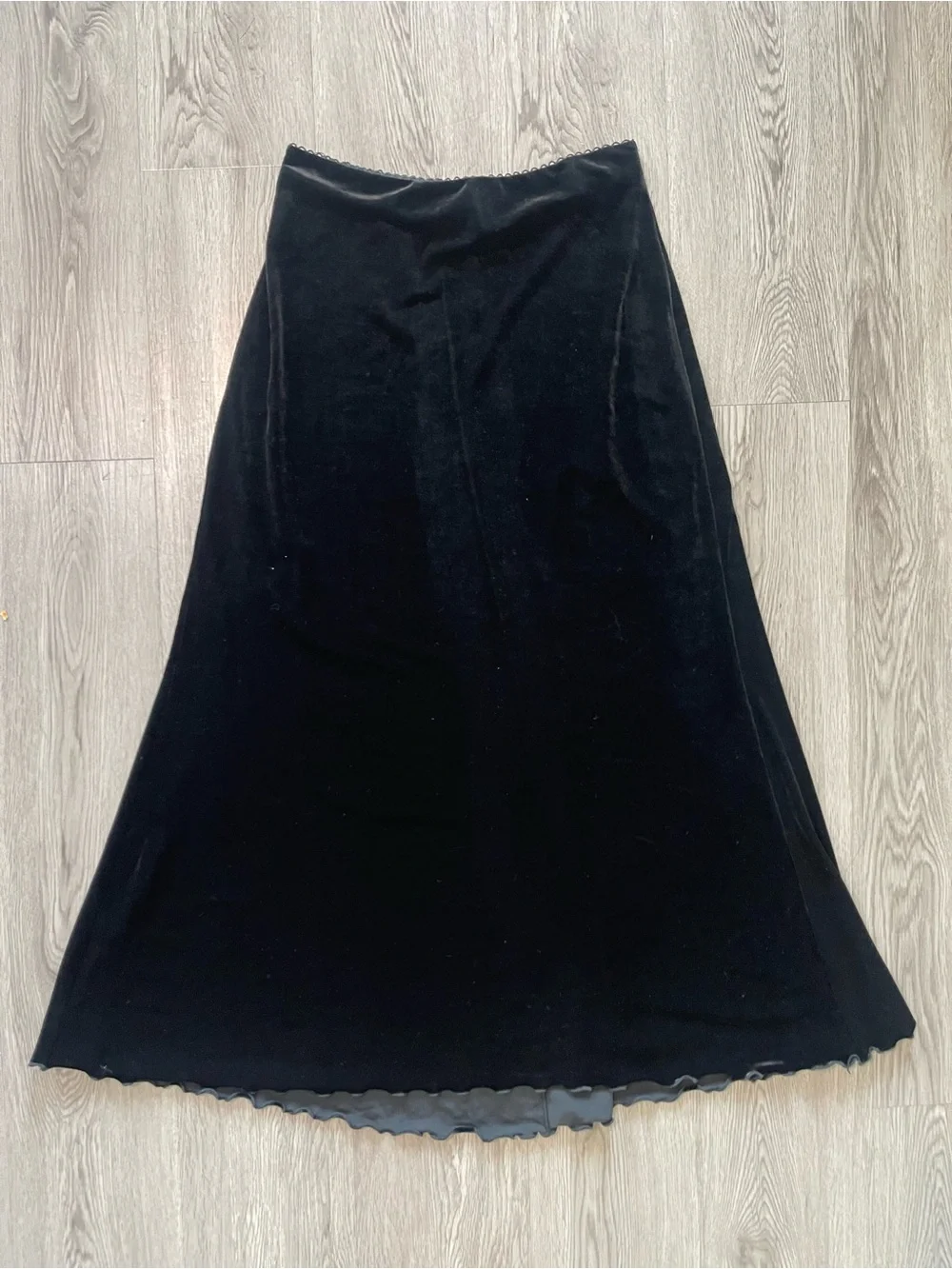 VTG Max Studio velvet velour maxi skirt